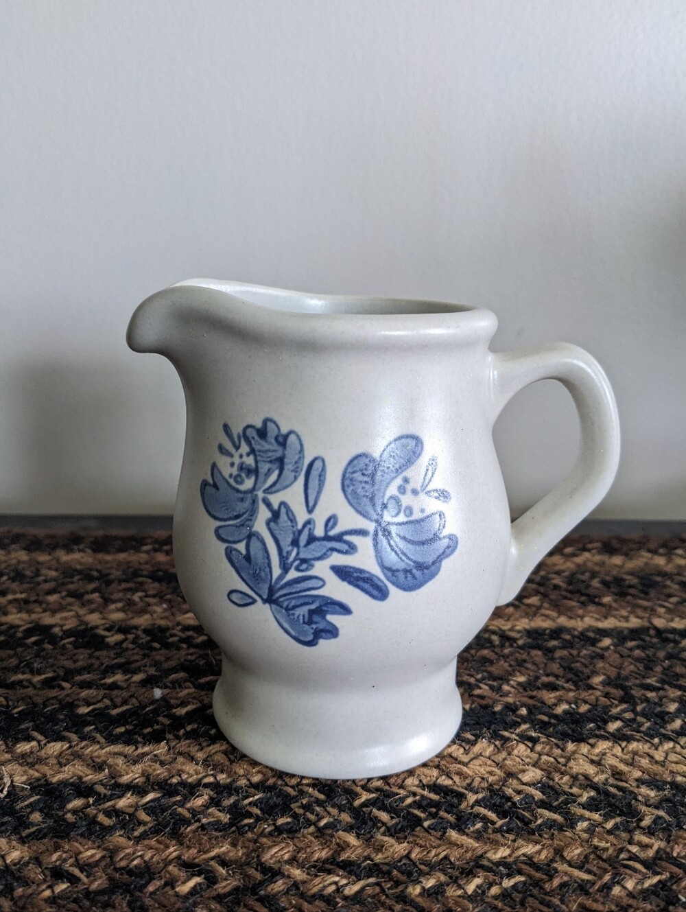 Pfaltzgraff Yorktowne Stoneware 7-24 Creamer Made in USA 4.25" tall Cottagecore